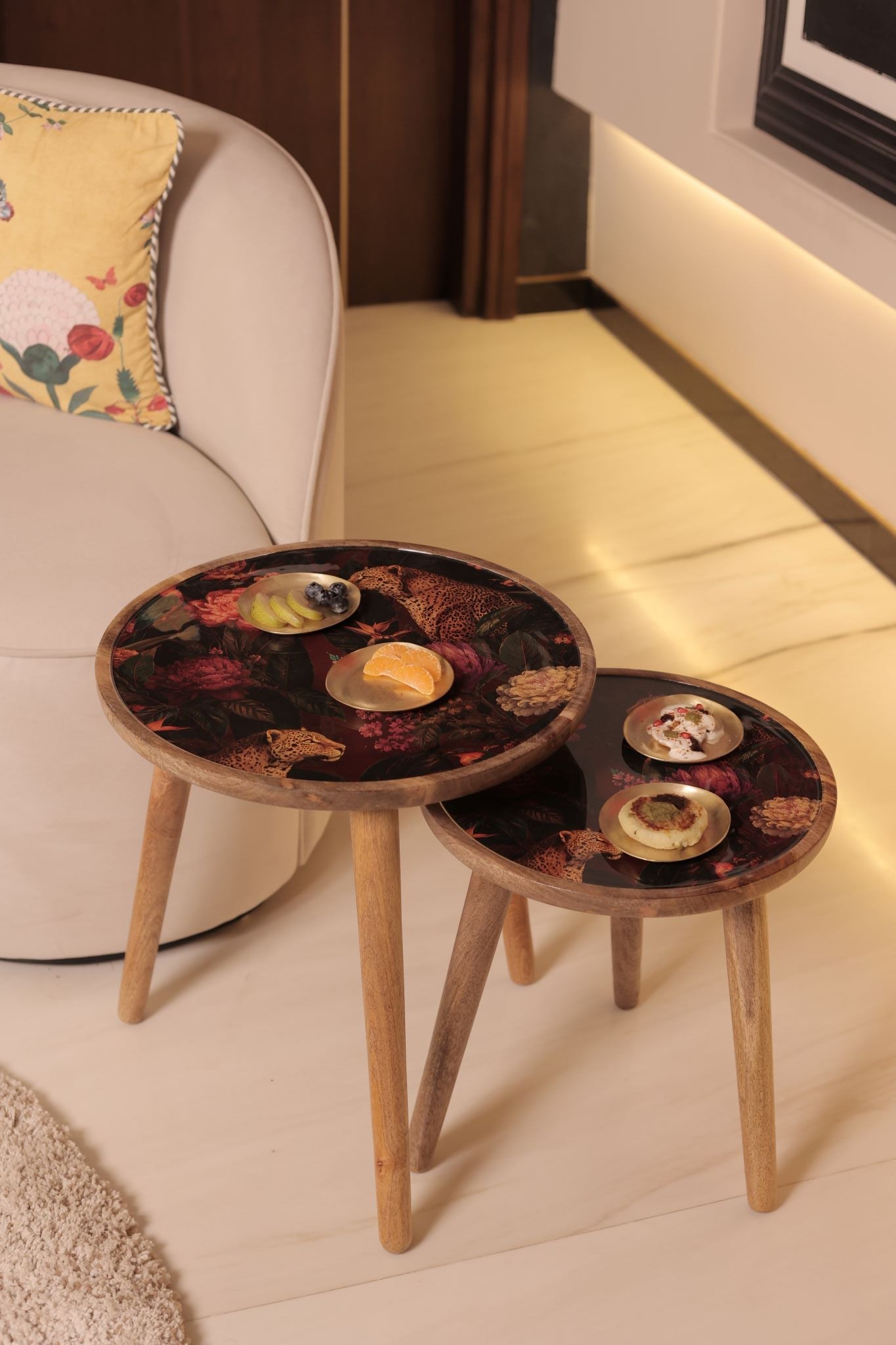 Table Set of 2 Main image